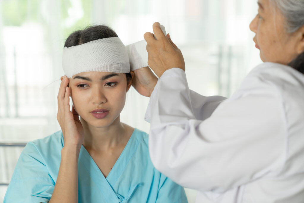 accident patients injury headache woman hospital medical concept
